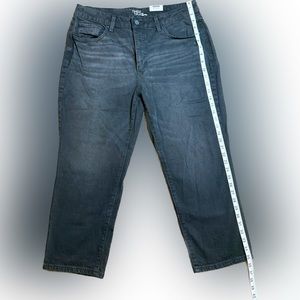 NWT Time and Tru Size 16 High Rise Women’s Black Jeans Straight Crop Jeans